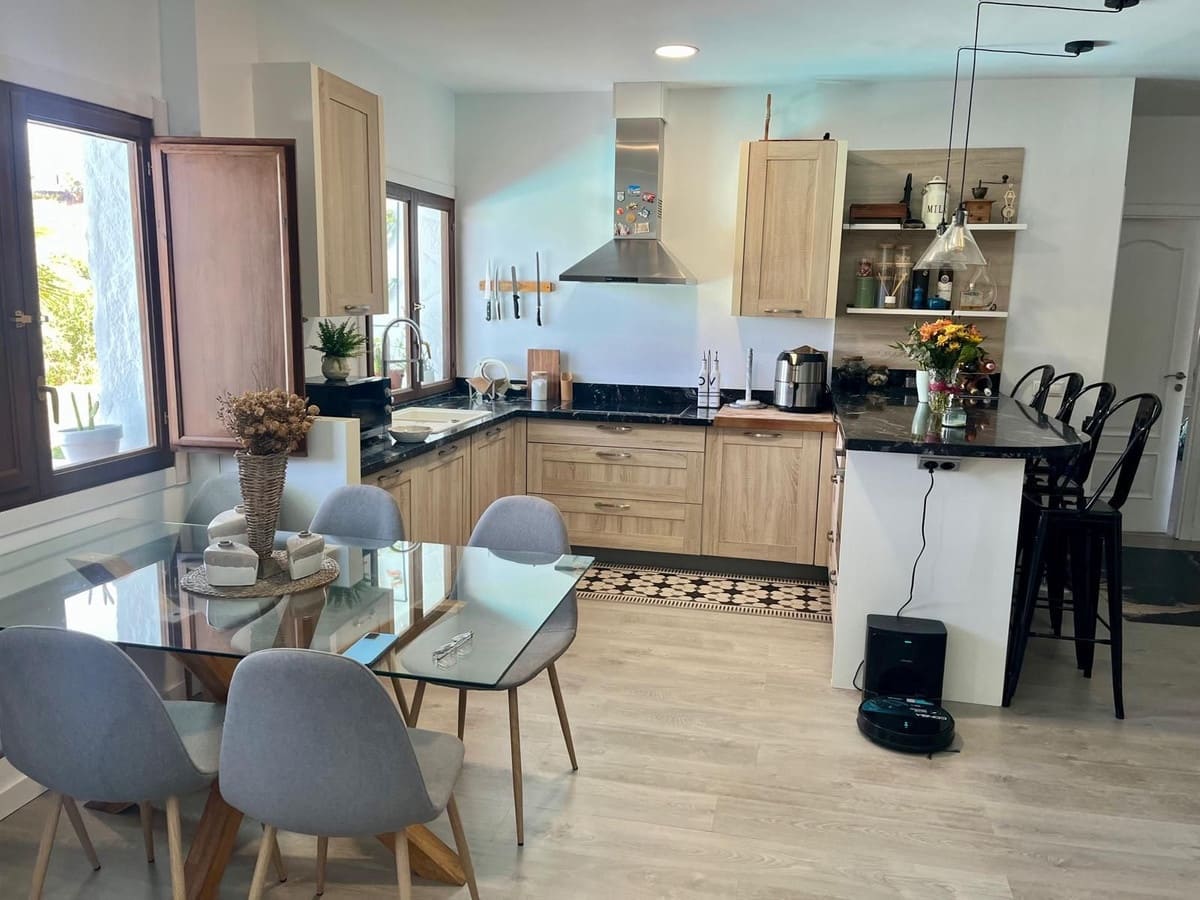 5 slaapkamer Villa te koop in La Cala de Mijas met zwembad garage - € 1.400.000 (Ref: 10086590)