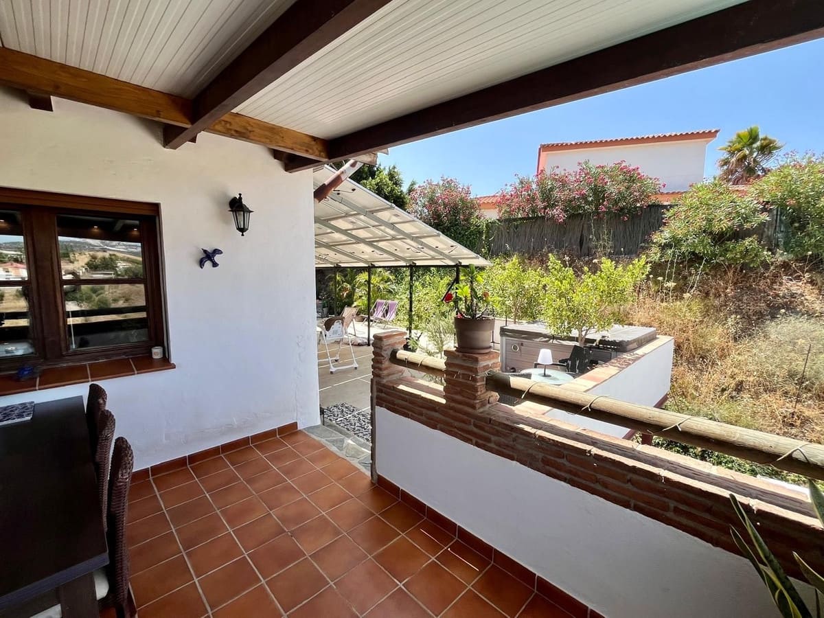 5 slaapkamer Villa te koop in La Cala de Mijas met zwembad garage - € 1.400.000 (Ref: 10086590)