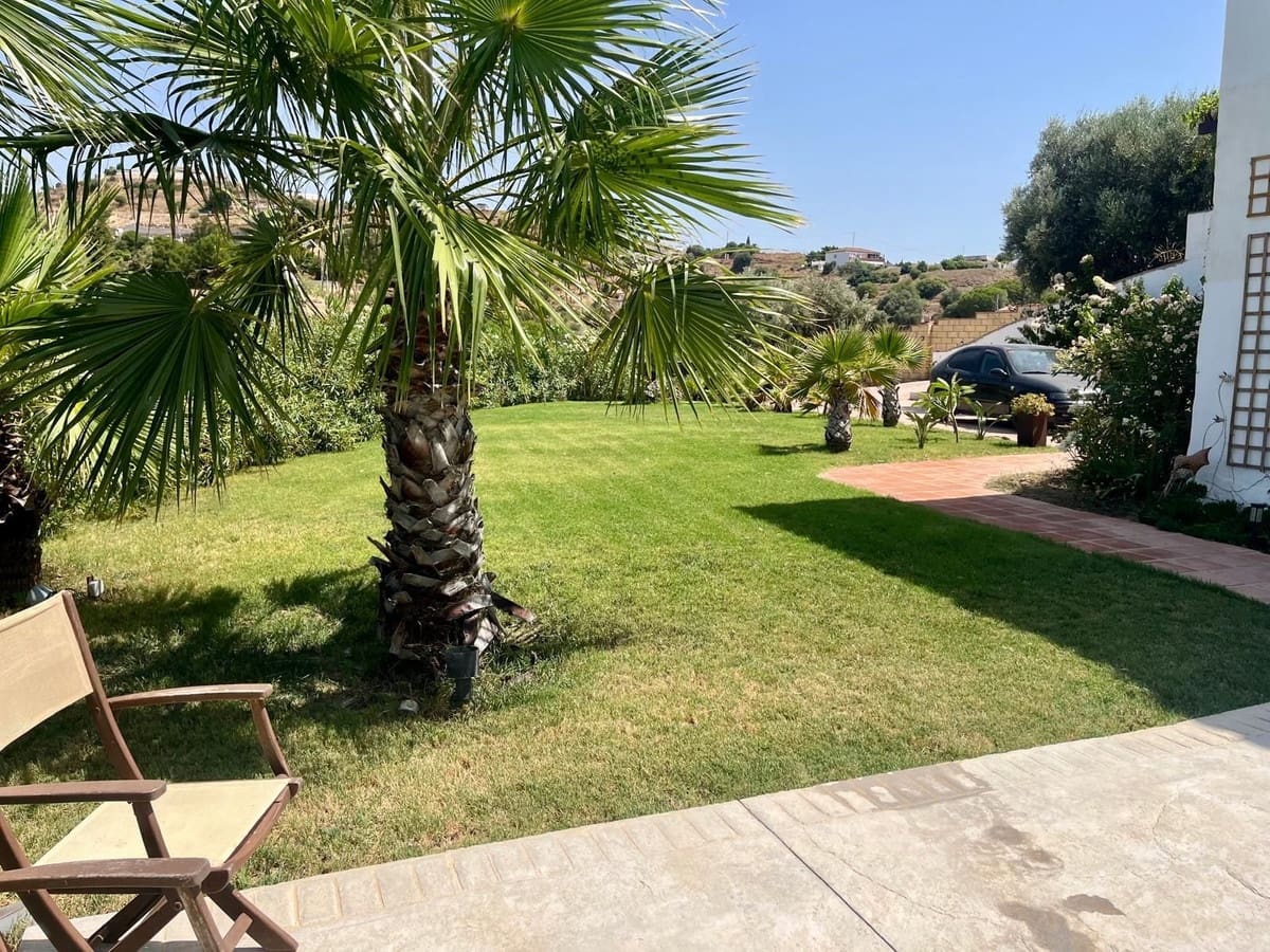 5 slaapkamer Villa te koop in La Cala de Mijas met zwembad garage - € 1.400.000 (Ref: 10086590)