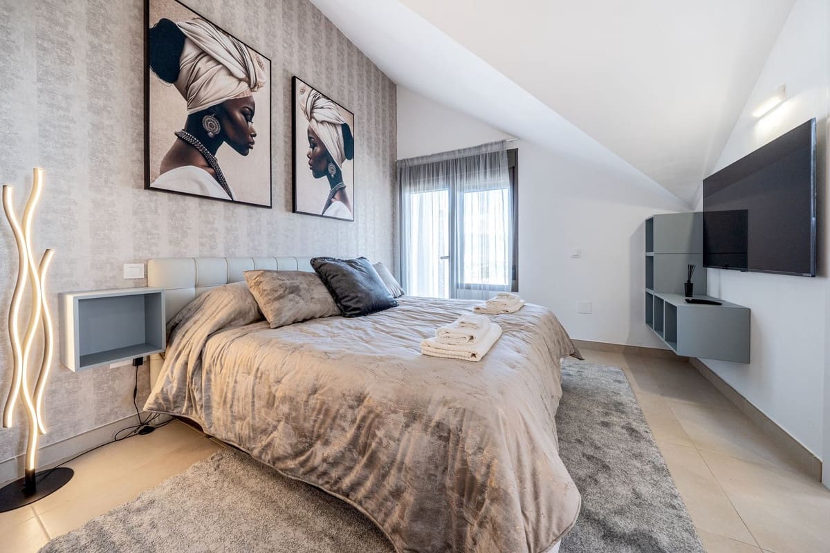 3 Zimmer Apartment zu verkaufen in La Cala de Mijas mit Pool - 800.000 € (Ref: 10086592)