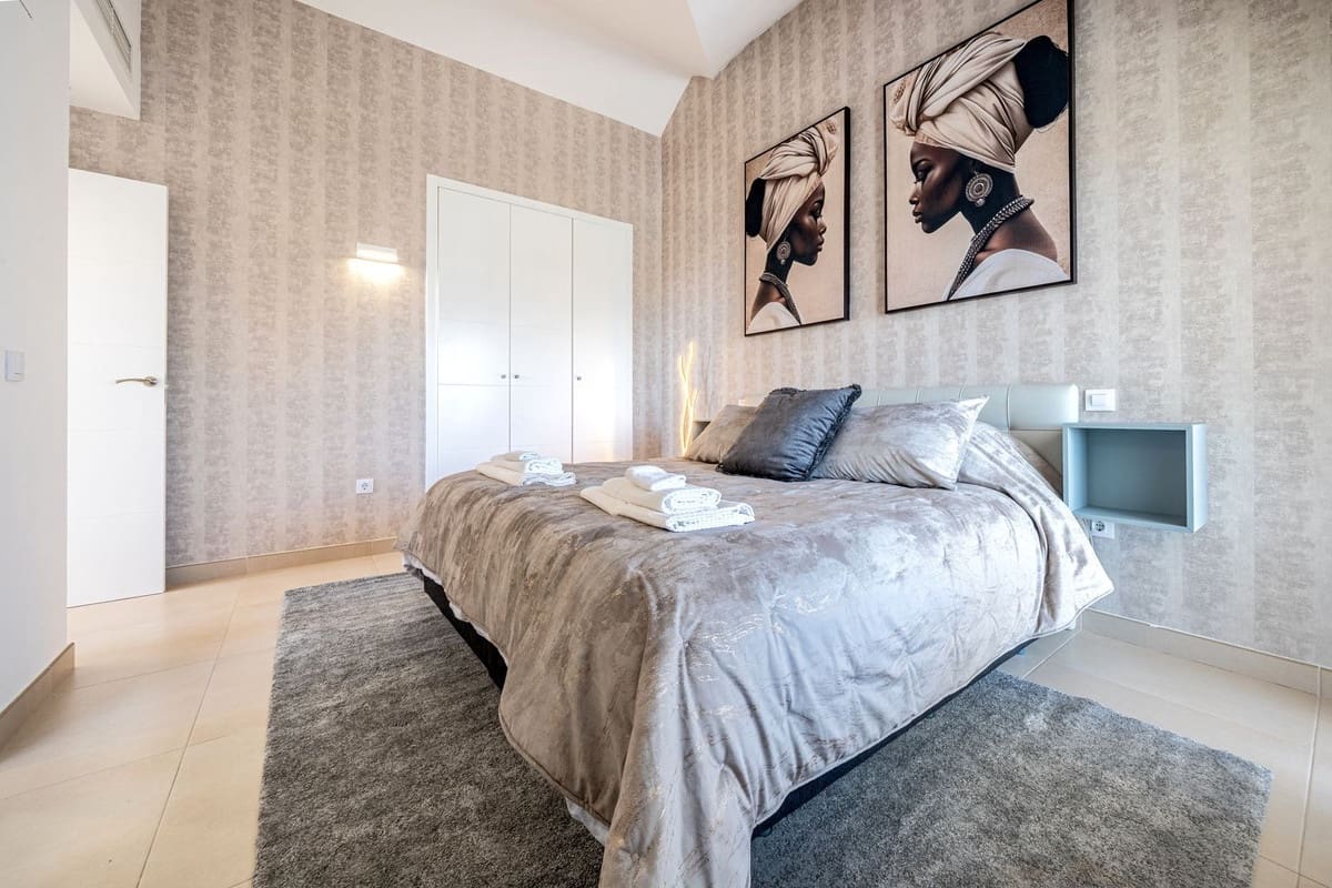 3 Zimmer Apartment zu verkaufen in La Cala de Mijas mit Pool - 800.000 € (Ref: 10086592)