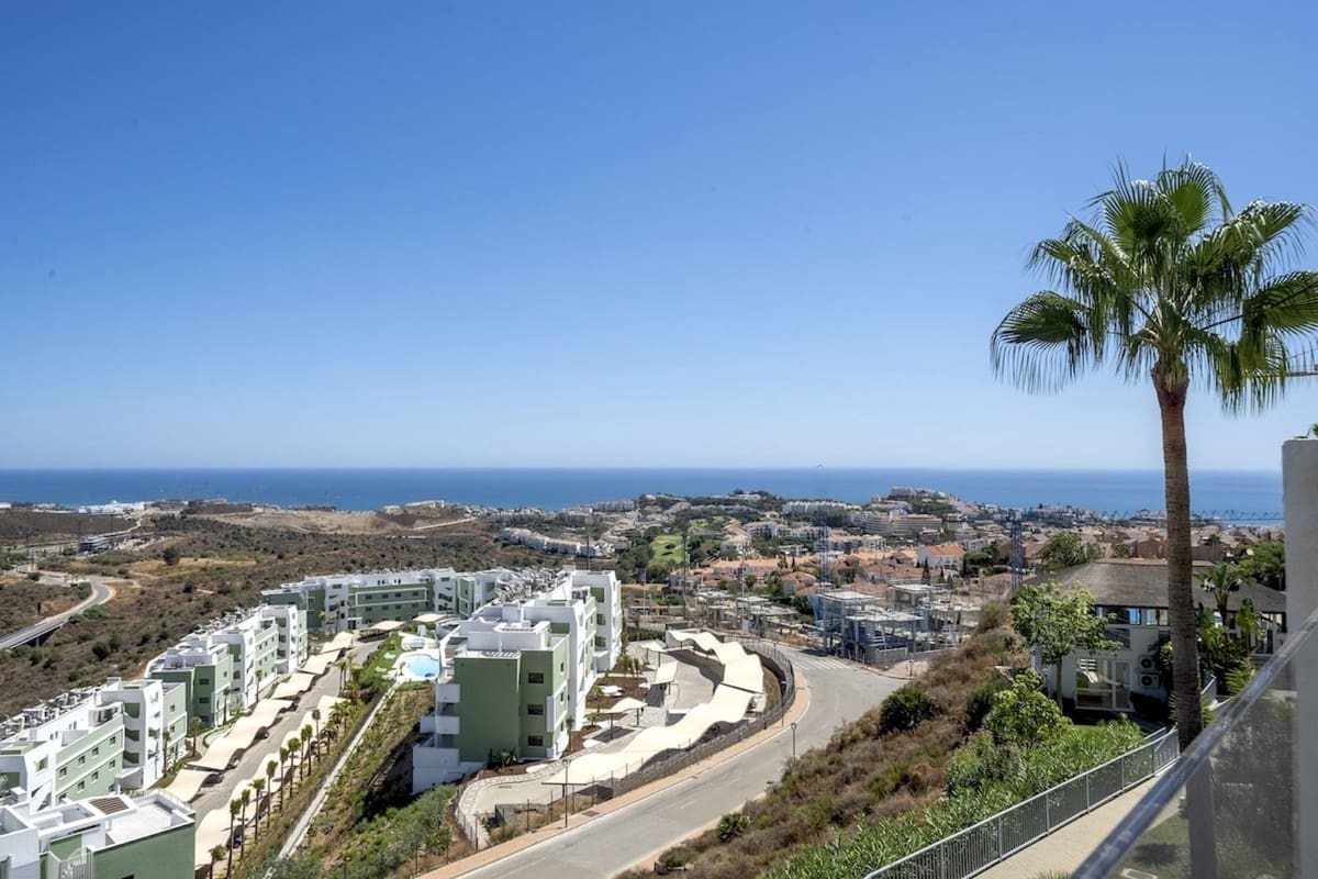 3 Zimmer Apartment zu verkaufen in La Cala de Mijas mit Pool - 800.000 € (Ref: 10086592)