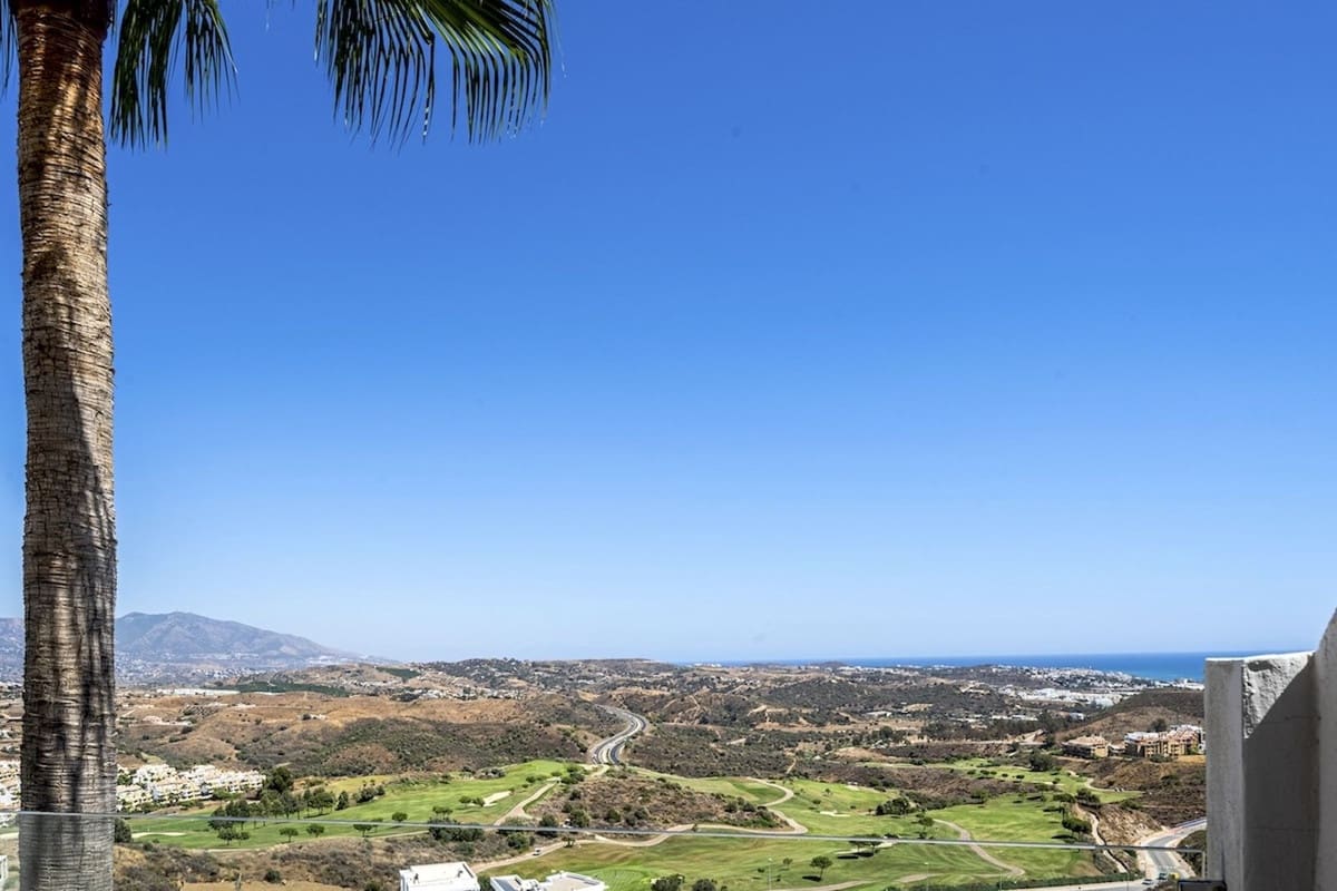 3 Zimmer Apartment zu verkaufen in La Cala de Mijas mit Pool - 800.000 € (Ref: 10086592)