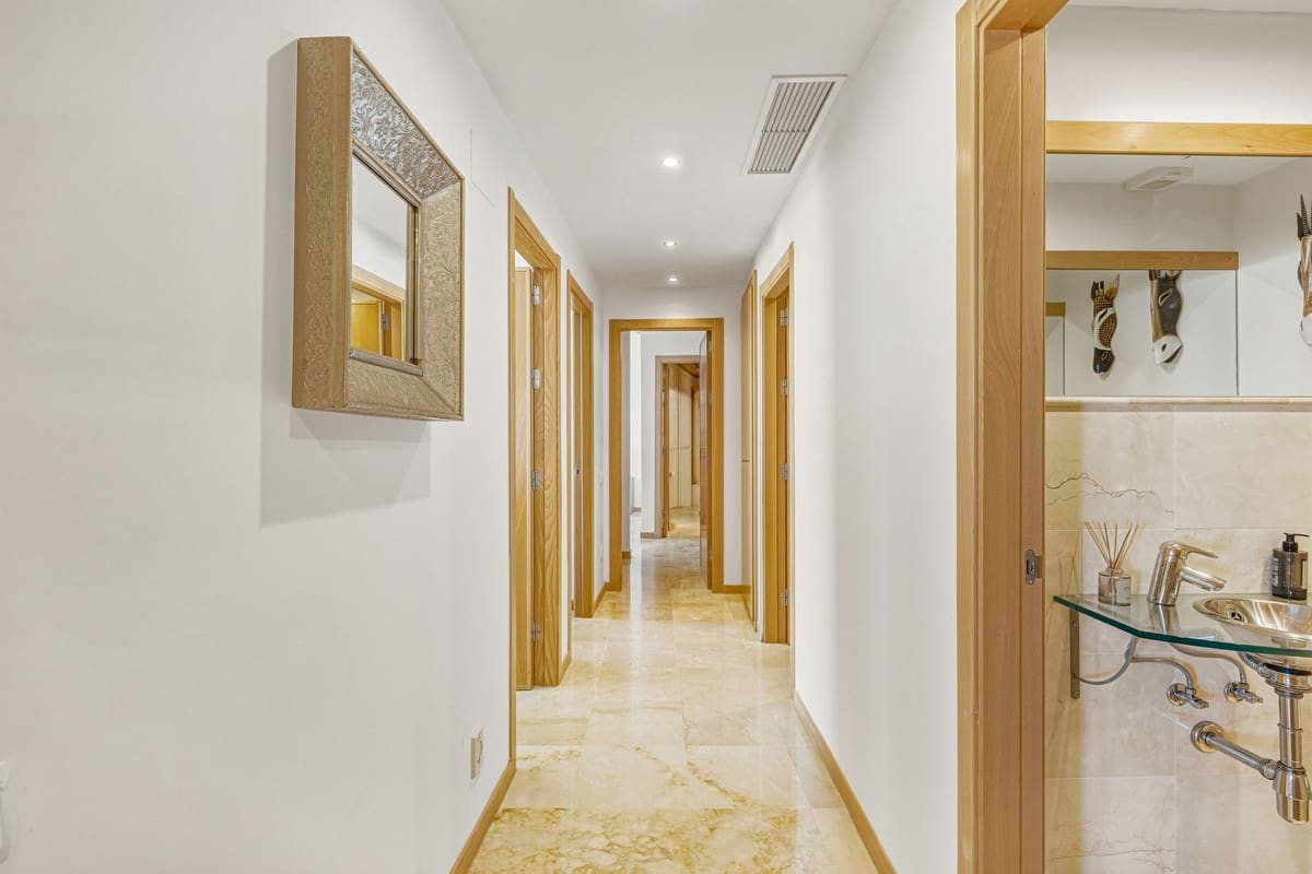 3 Zimmer Apartment zu verkaufen in Los Monteros mit Pool - 635.000 € (Ref: 10086593)