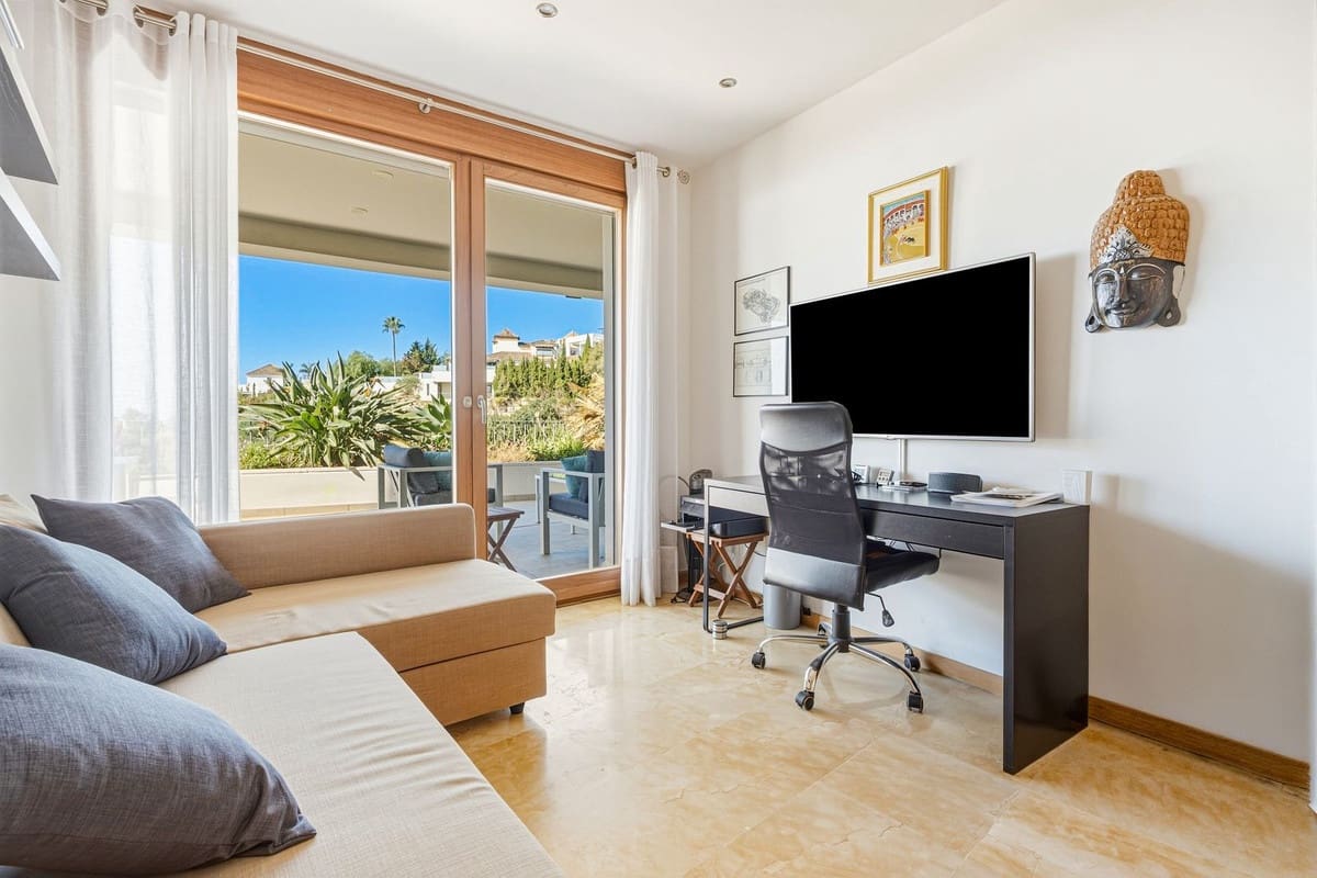 3 Zimmer Apartment zu verkaufen in Los Monteros mit Pool - 635.000 € (Ref: 10086593)