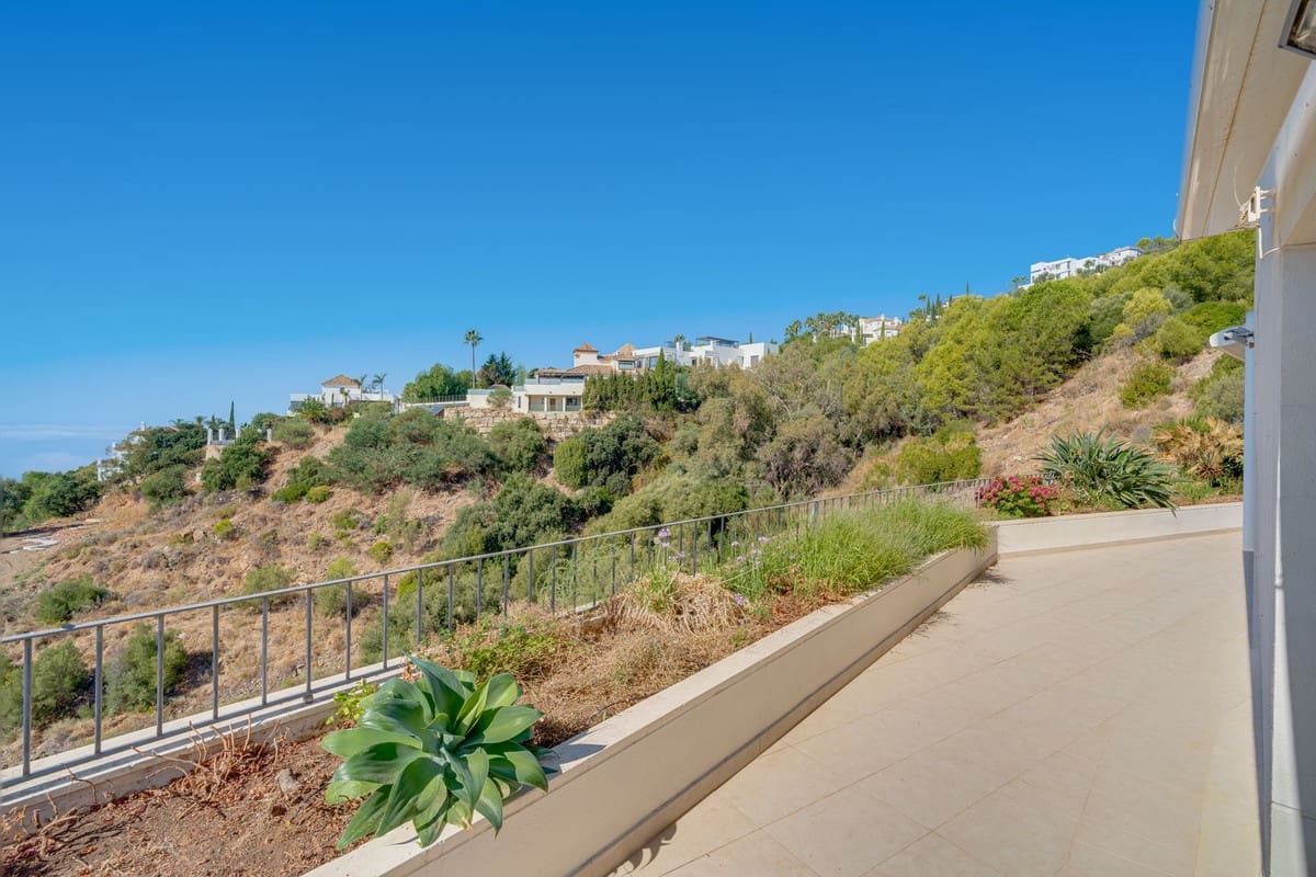 3 Zimmer Apartment zu verkaufen in Los Monteros mit Pool - 635.000 € (Ref: 10086593)