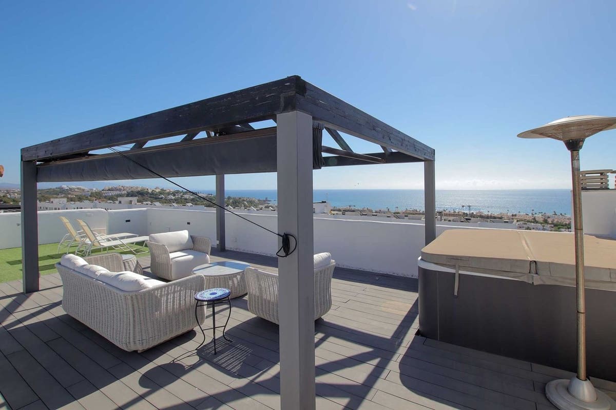 2 sypialnia Apartament na sprzedaż w Bahia de Casares z basenem garażem - 799 000 € (Ref: 10086594)