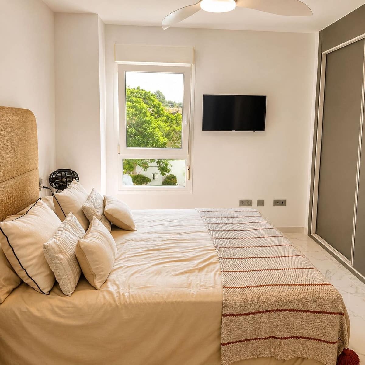 3 Zimmer Apartment zu verkaufen in San Pedro de Alcantara mit Garage - 360.000 € (Ref: 10086595)