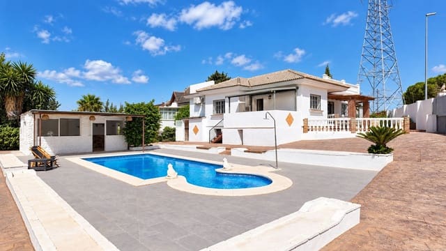 5 slaapkamer Villa te koop in Alhaurín de la Torre met zwembad garage - € 595.000 (Ref: 10086597)