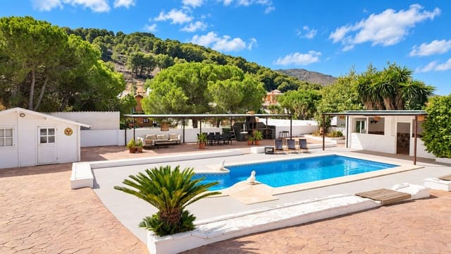 5 slaapkamer Villa te koop in Alhaurín de la Torre met zwembad garage - € 595.000 (Ref: 10086597)