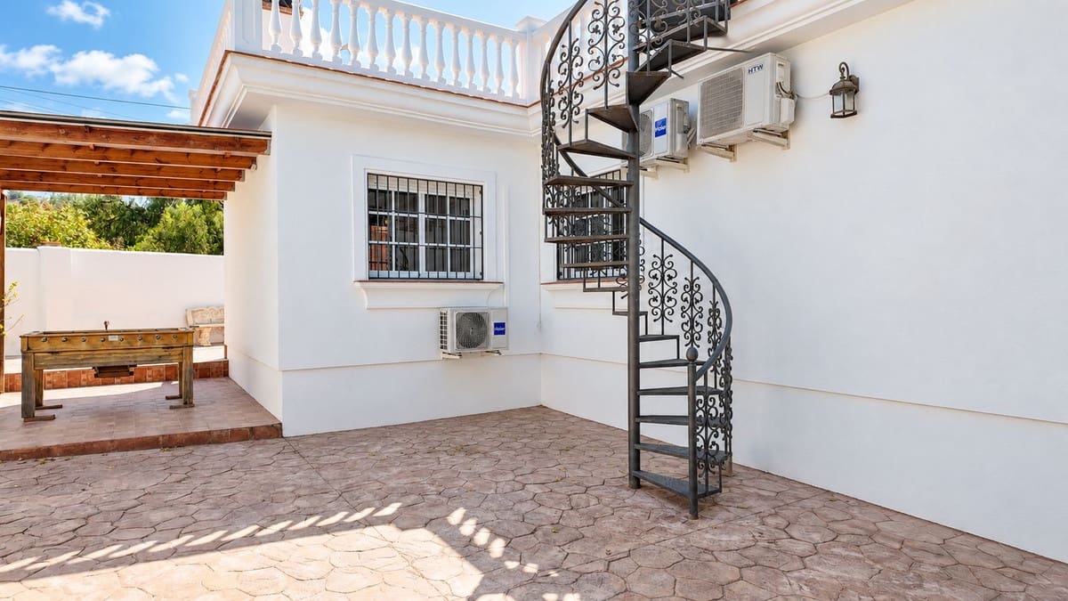 5 slaapkamer Villa te koop in Alhaurin de la Torre met zwembad garage - € 595.000 (Ref: 10086597)
