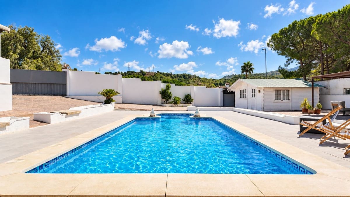 5 slaapkamer Villa te koop in Alhaurin de la Torre met zwembad garage - € 595.000 (Ref: 10086597)