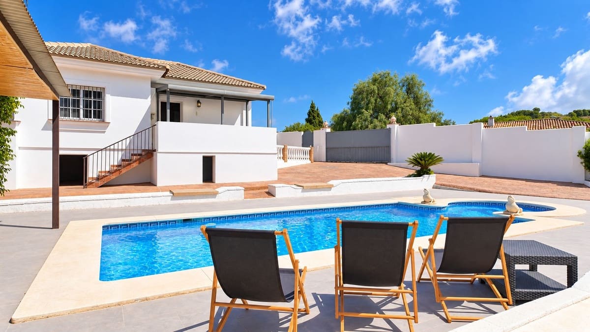 5 slaapkamer Villa te koop in Alhaurin de la Torre met zwembad garage - € 595.000 (Ref: 10086597)