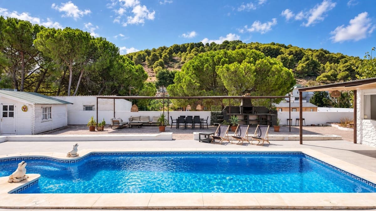 5 slaapkamer Villa te koop in Alhaurin de la Torre met zwembad garage - € 595.000 (Ref: 10086597)