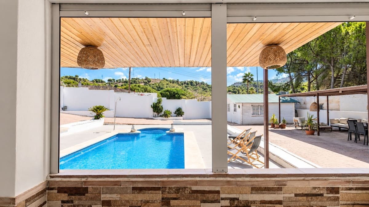 5 slaapkamer Villa te koop in Alhaurin de la Torre met zwembad garage - € 595.000 (Ref: 10086597)