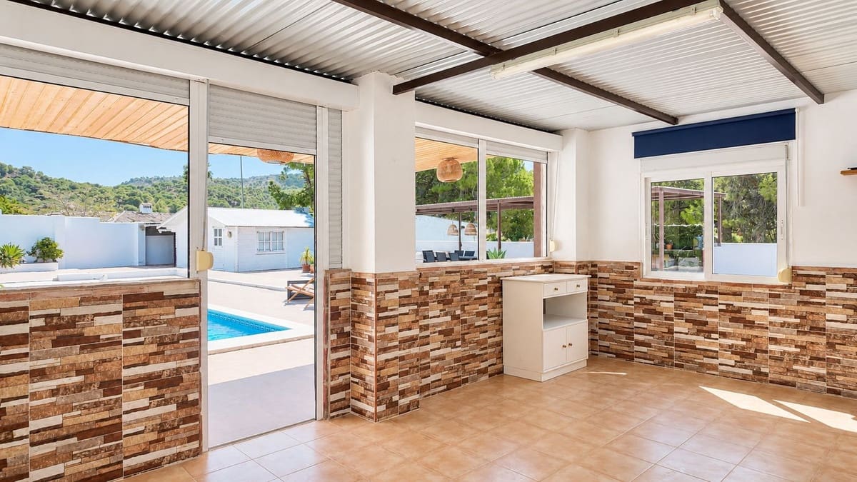 5 slaapkamer Villa te koop in Alhaurin de la Torre met zwembad garage - € 595.000 (Ref: 10086597)