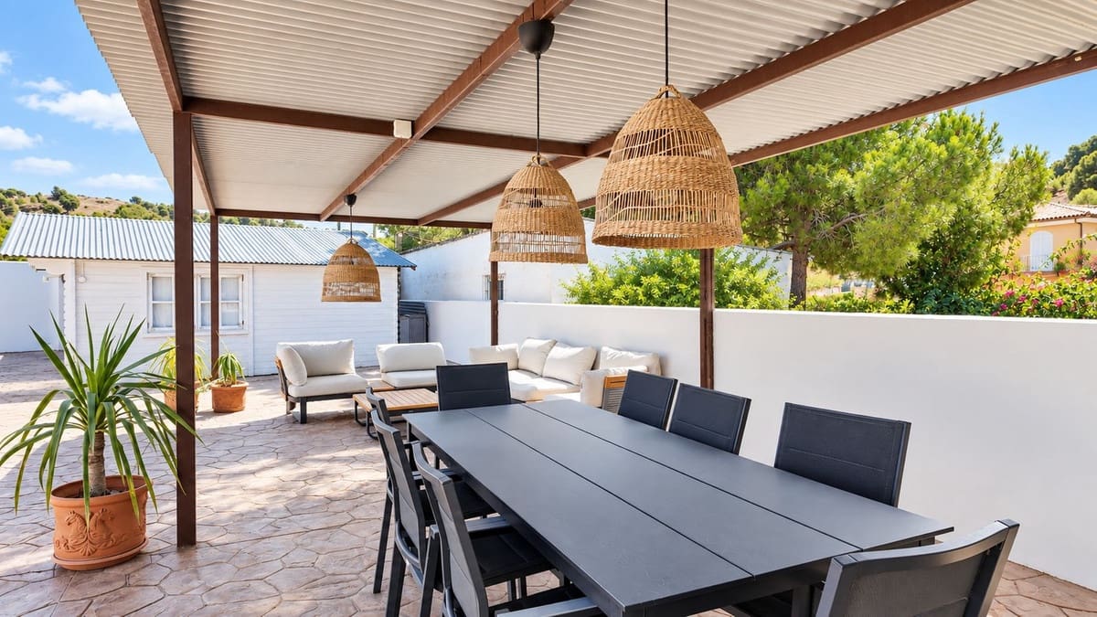 5 slaapkamer Villa te koop in Alhaurin de la Torre met zwembad garage - € 595.000 (Ref: 10086597)