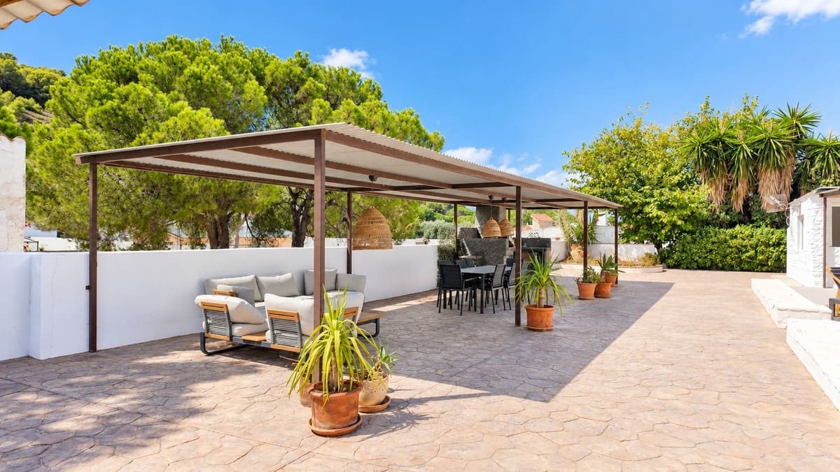 5 slaapkamer Villa te koop in Alhaurin de la Torre met zwembad garage - € 595.000 (Ref: 10086597)