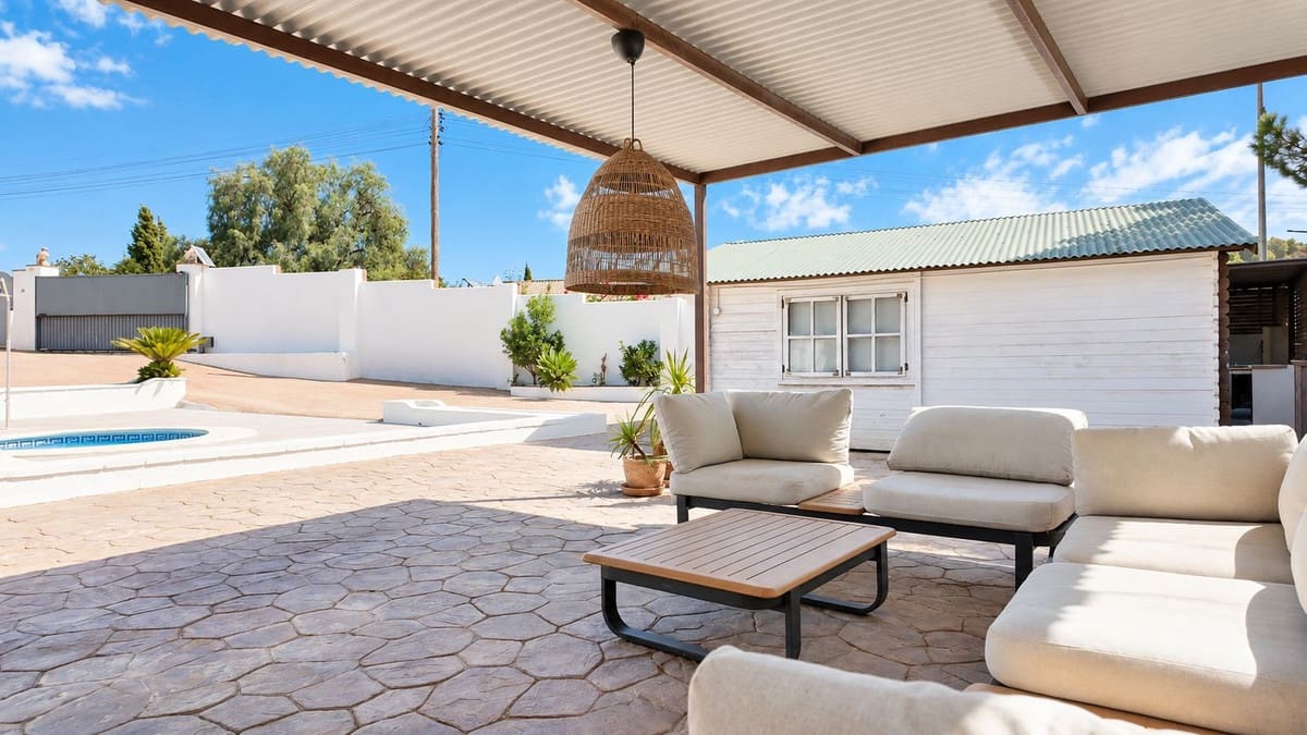 5 slaapkamer Villa te koop in Alhaurin de la Torre met zwembad garage - € 595.000 (Ref: 10086597)