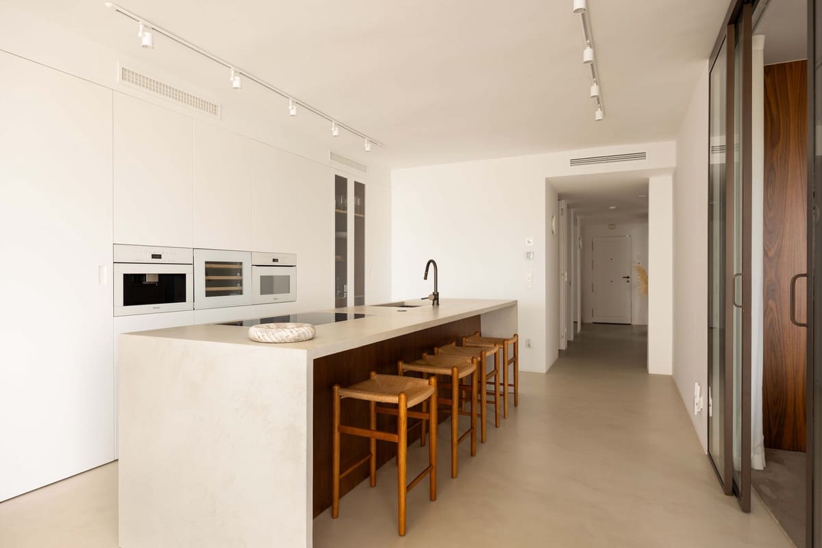 3 soverom Leilighet til salgs i Nueva Andalucia med svømmebasseng - € 1 500 000 (Ref: 10086598)