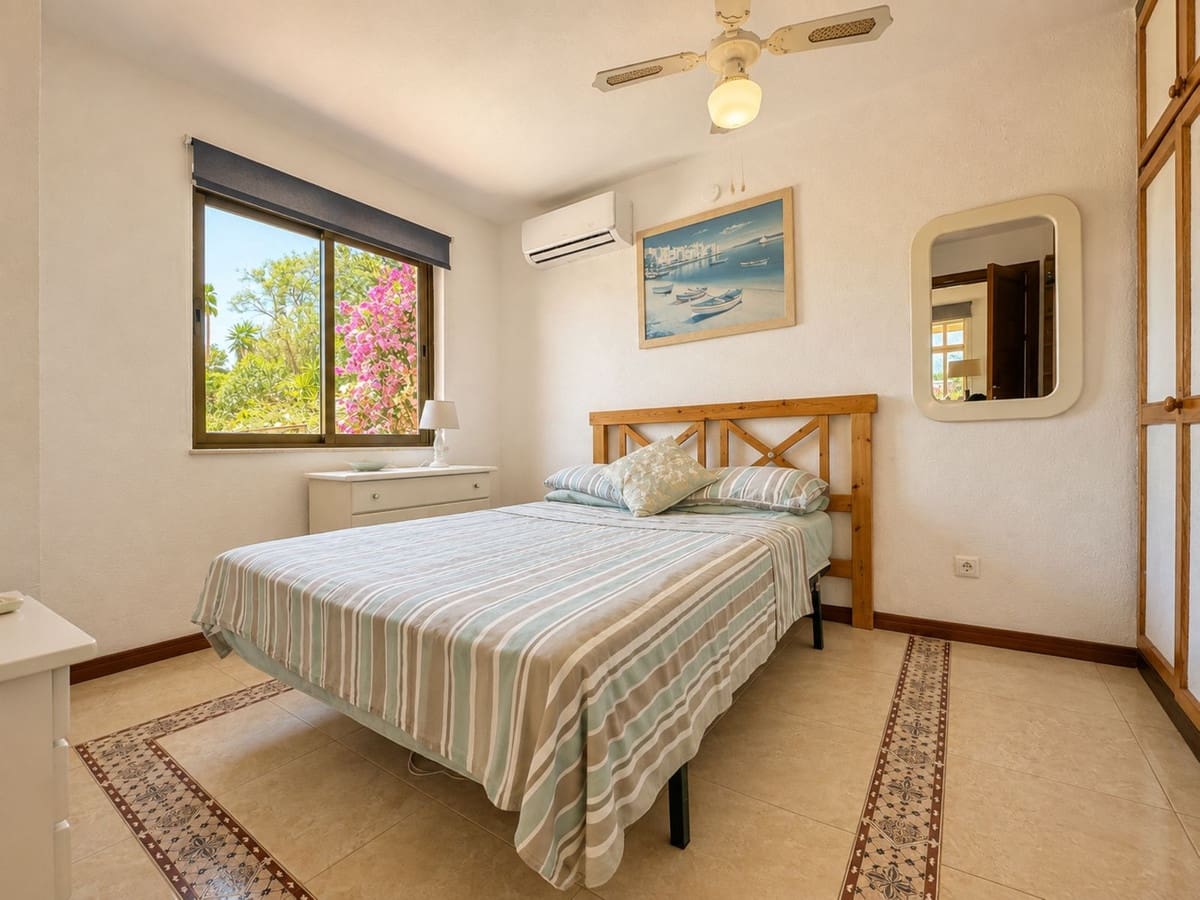 Chalet de 4 habitaciones en Mijas en venta con piscina garaje - 848.000 € (Ref: 10086603)
