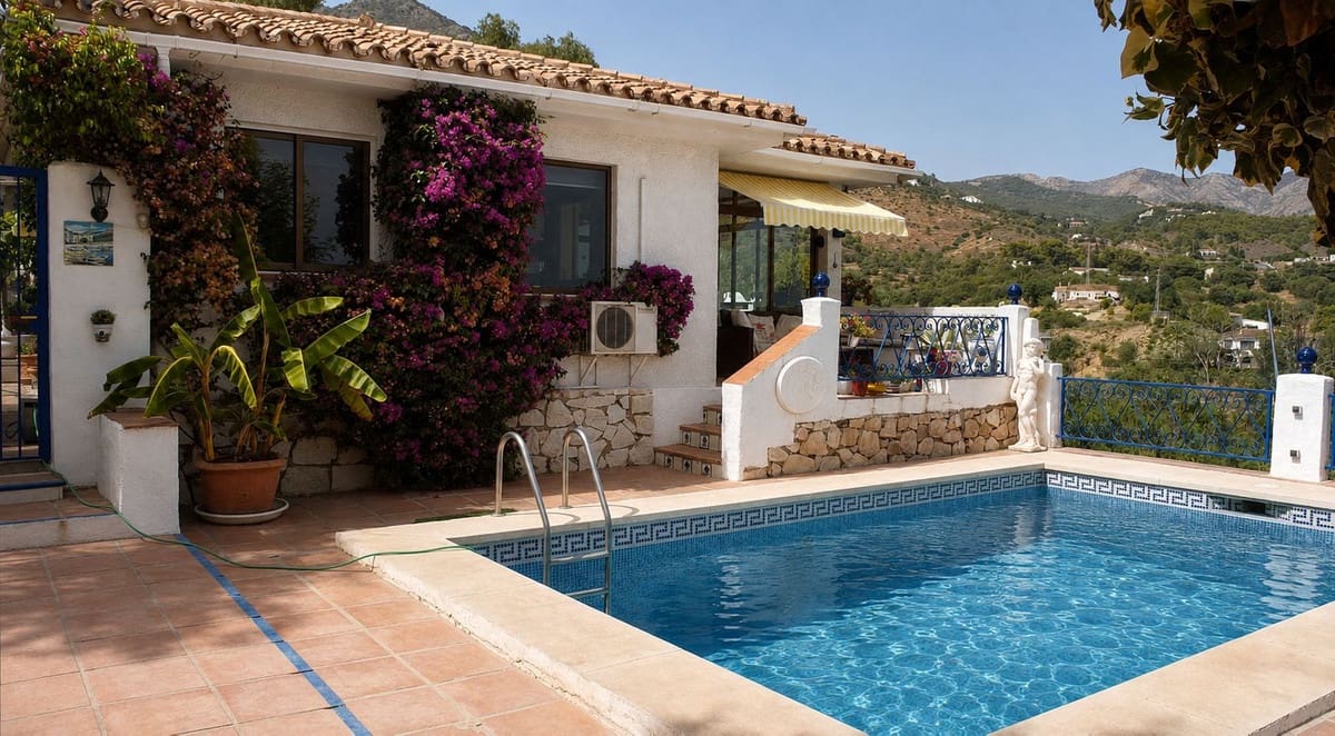 Chalet de 4 habitaciones en Mijas en venta con piscina garaje - 848.000 € (Ref: 10086603)