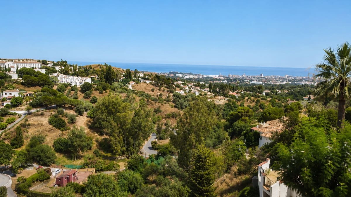 Chalet de 4 habitaciones en Mijas en venta con piscina garaje - 848.000 € (Ref: 10086603)