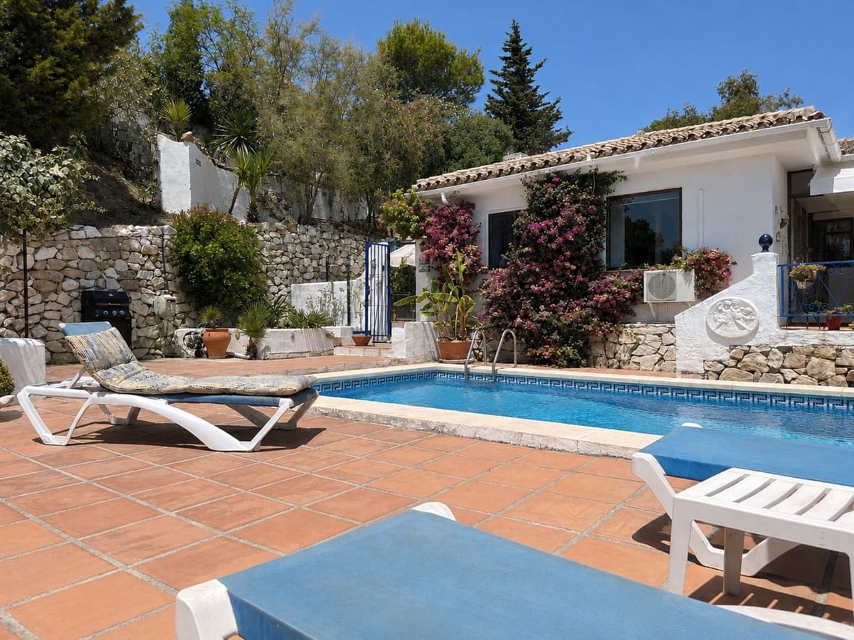 Chalet de 4 habitaciones en Mijas en venta con piscina garaje - 848.000 € (Ref: 10086603)