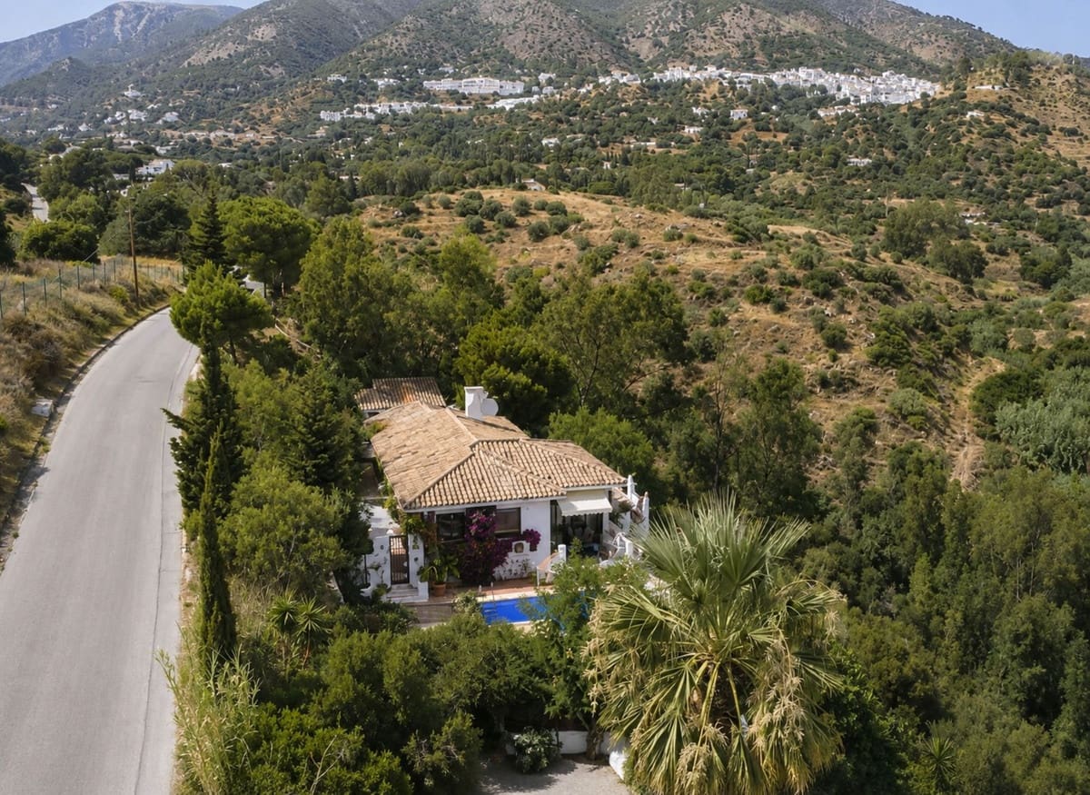 Chalet de 4 habitaciones en Mijas en venta con piscina garaje - 848.000 € (Ref: 10086603)