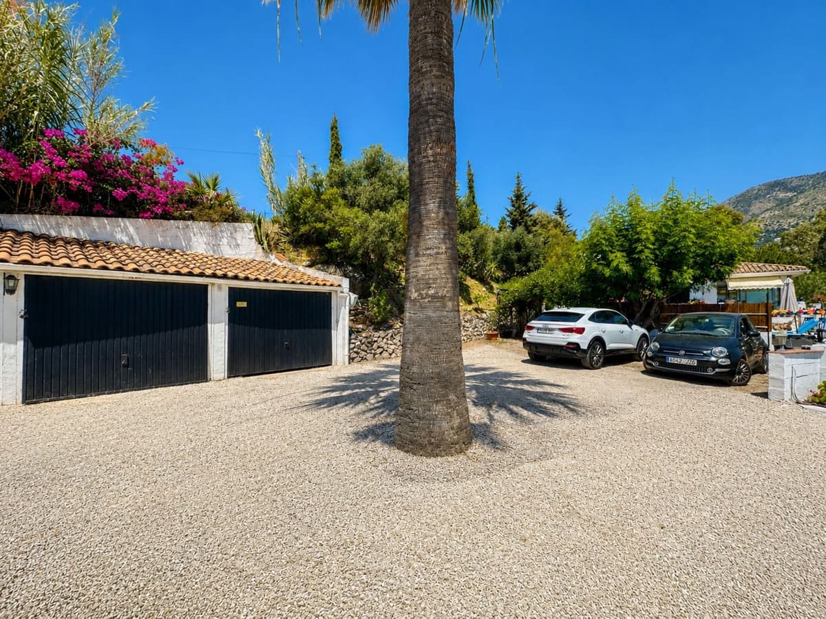 Chalet de 4 habitaciones en Mijas en venta con piscina garaje - 848.000 € (Ref: 10086603)