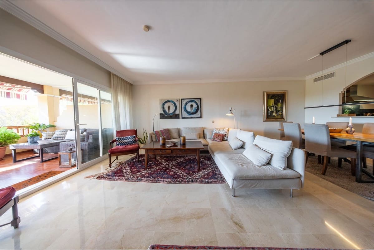 Apartamento de 2 habitaciones en Atalaya-Isdabe en venta con piscina garaje - 595.000 € (Ref: 10086605)