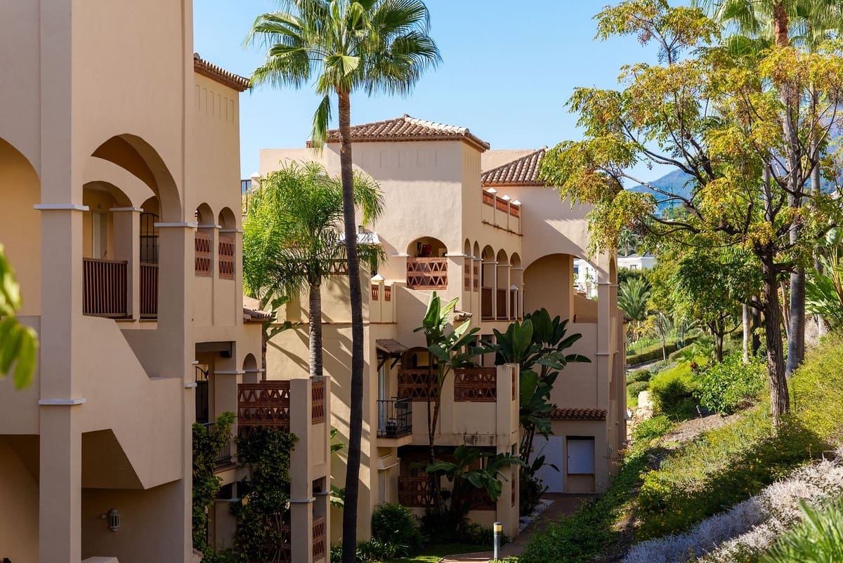 Apartamento de 2 habitaciones en Atalaya-Isdabe en venta con piscina garaje - 595.000 € (Ref: 10086605)