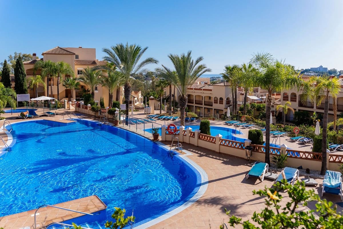 Apartamento de 2 habitaciones en Atalaya-Isdabe en venta con piscina garaje - 595.000 € (Ref: 10086605)