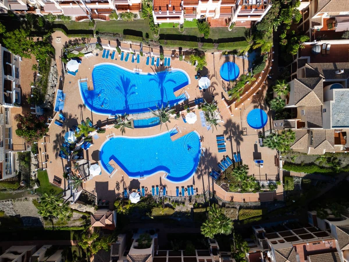 Apartamento de 2 habitaciones en Atalaya-Isdabe en venta con piscina garaje - 595.000 € (Ref: 10086605)