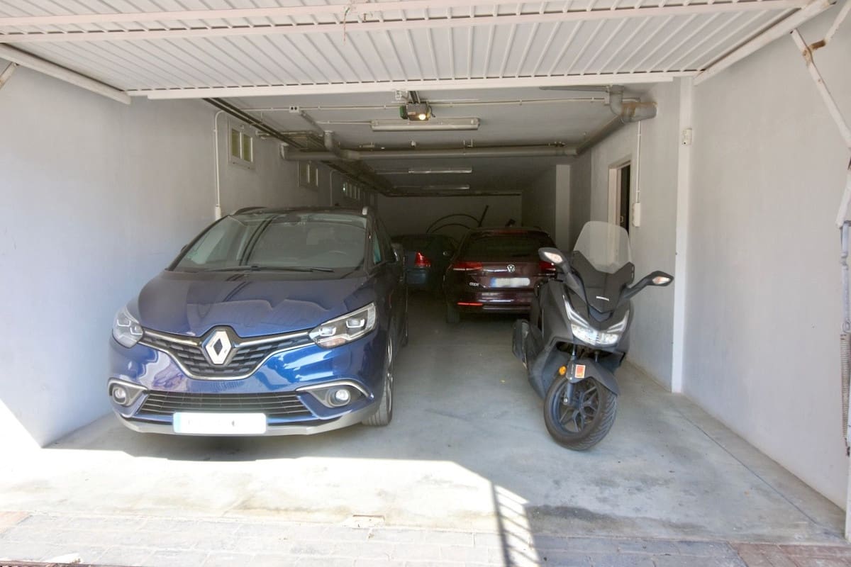 6 makuuhuone Huvila myytävänä paikassa Estacion de Cartama mukana uima-altaan 
autotalli - 1 080 000 € (Ref: 10086606)