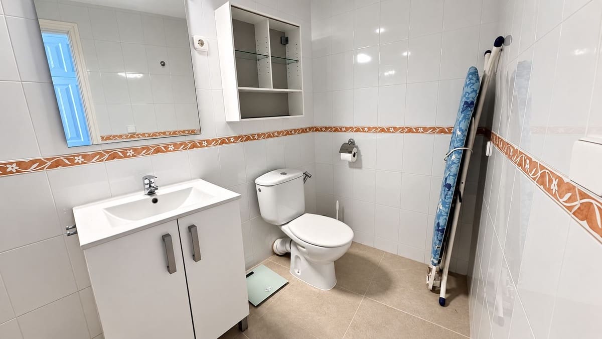 Studio for sale in Calahonda with pool - € 375,000 (Ref: 10088429)