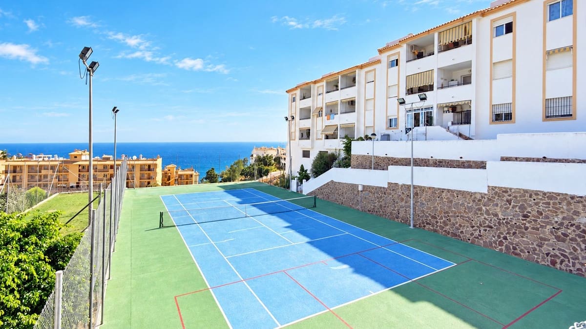2 soveværelse Lejlighed til salg i Benalmadena med swimmingpool garage - € 349.000 (Ref: 10088430)