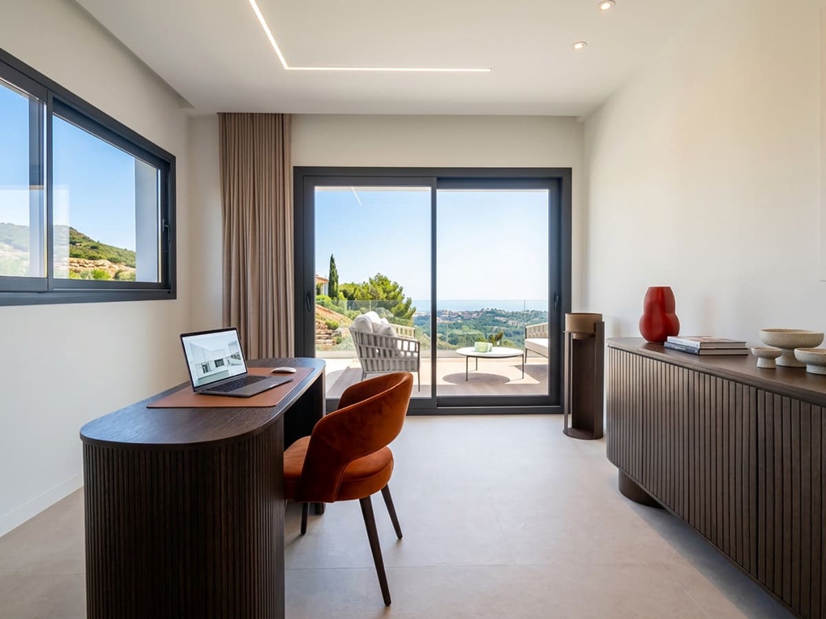5 bedroom Villa for sale in Benahavis with pool garage - € 3,875,000 (Ref: 10088436)