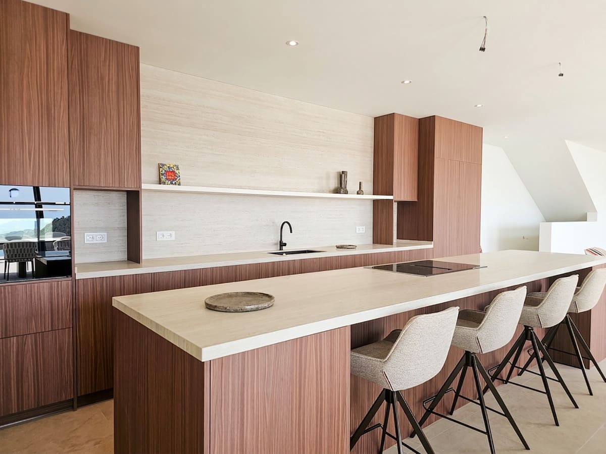 5 bedroom Villa for sale in Benahavis with pool garage - € 3,875,000 (Ref: 10088436)