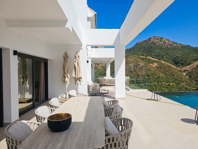 5 bedroom Villa for sale in Benahavís with pool garage - € 3,875,000 (Ref: 10088436)