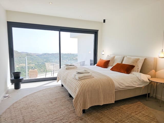 5 bedroom Villa for sale in Benahavís with pool garage - € 3,875,000 (Ref: 10088436)