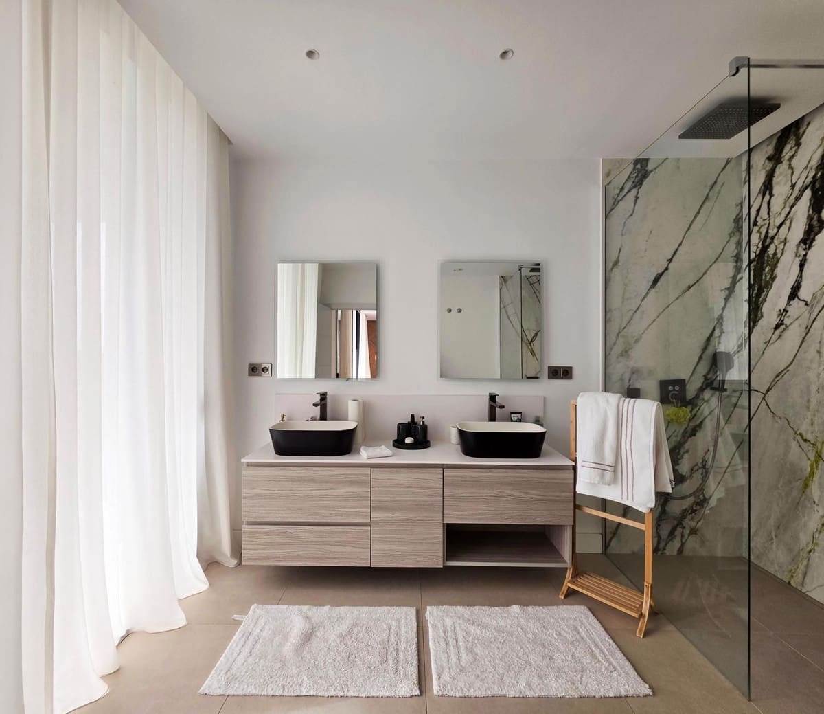4 sypialnia Willa na sprzedaż w El Paraiso z basenem - 1 800 000 € (Ref: 10088437)