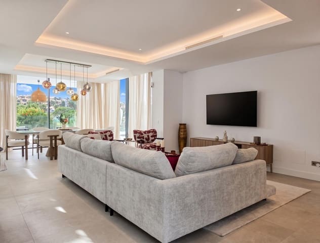 4 sypialnia Willa na sprzedaż w El Paraiso, Estepona z basenem - 1 800 000 € (Ref: 10088437)