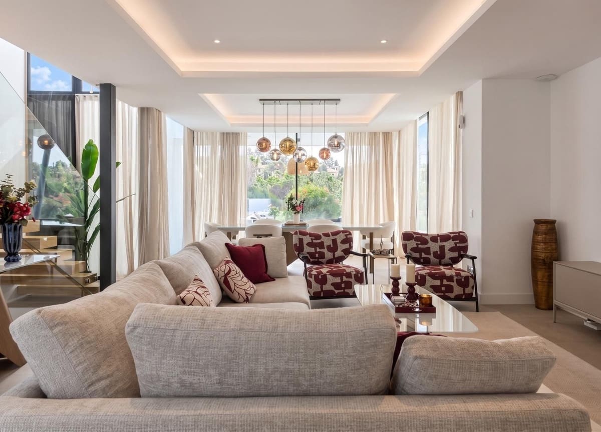 4 sypialnia Willa na sprzedaż w El Paraiso z basenem - 1 800 000 € (Ref: 10088437)
