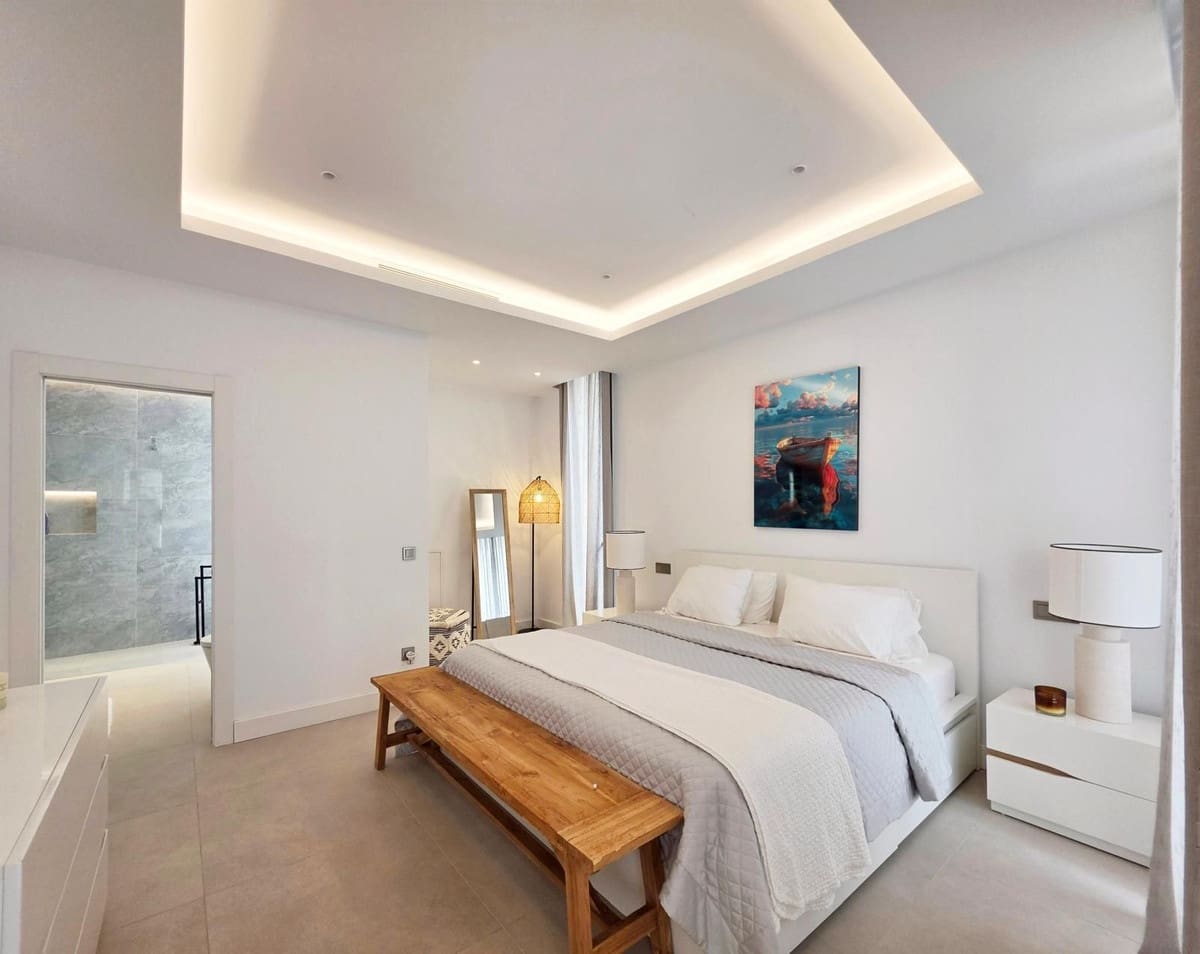 4 sypialnia Willa na sprzedaż w El Paraiso z basenem - 1 800 000 € (Ref: 10088437)