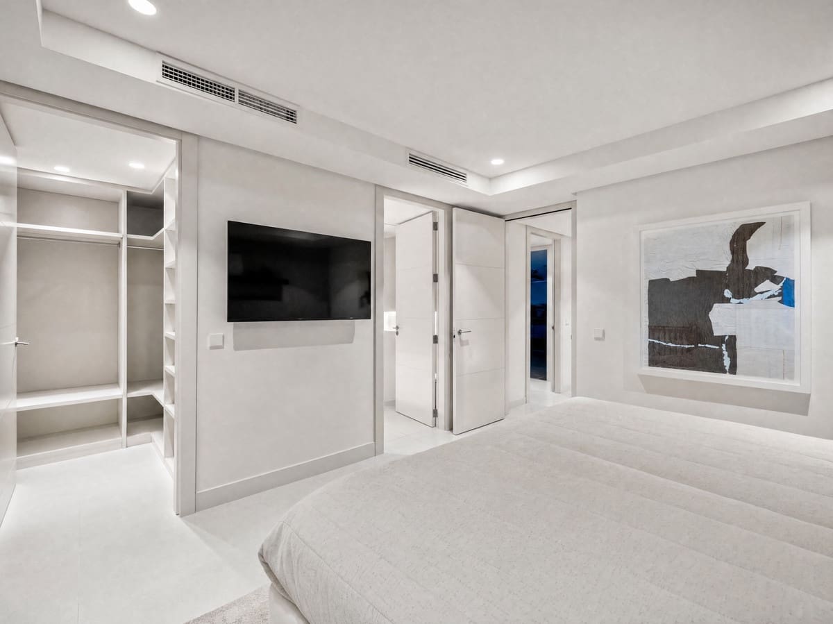 5 quarto Moradia para venda em Golden Mile com piscina - 3 250 000 € (Ref: 10094010)