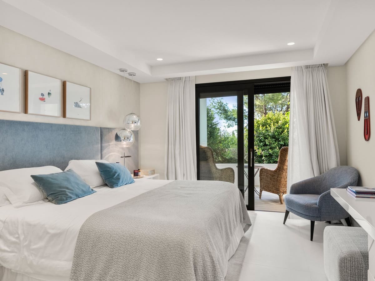 5 quarto Moradia para venda em Golden Mile com piscina - 3 250 000 € (Ref: 10094010)
