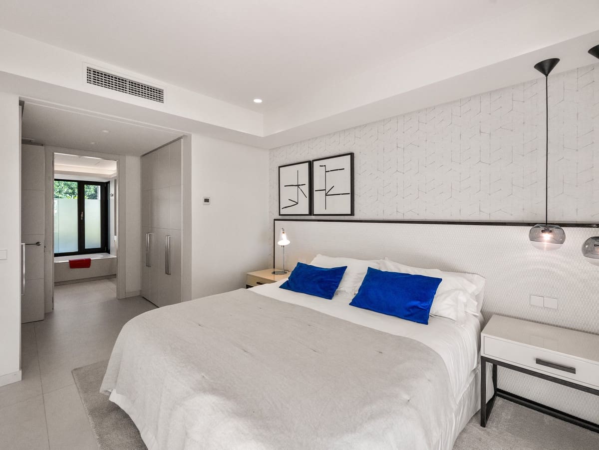 5 quarto Moradia para venda em Golden Mile com piscina - 3 250 000 € (Ref: 10094010)