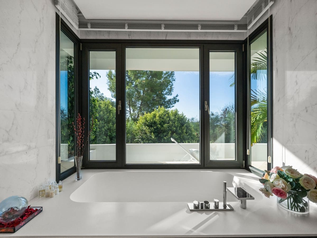 5 quarto Moradia para venda em Golden Mile com piscina - 3 250 000 € (Ref: 10094010)