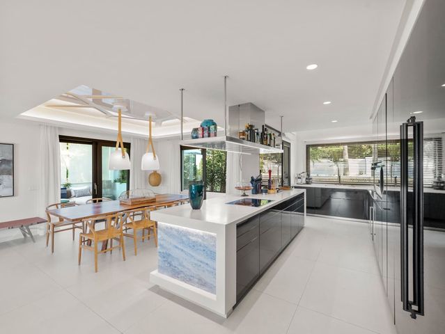 5 quarto Moradia para venda em Golden Mile, Marbella com piscina - 3 250 000 € (Ref: 10094010)